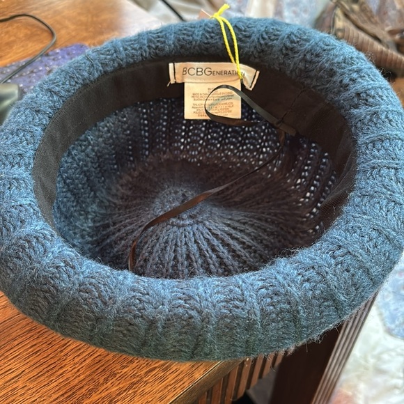 New BCBG Blue Knitted Hat - Picture 3 of 6